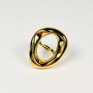 Grosse bague dorée en cercle ajouré en acier inoxydable. Bague ajustable.