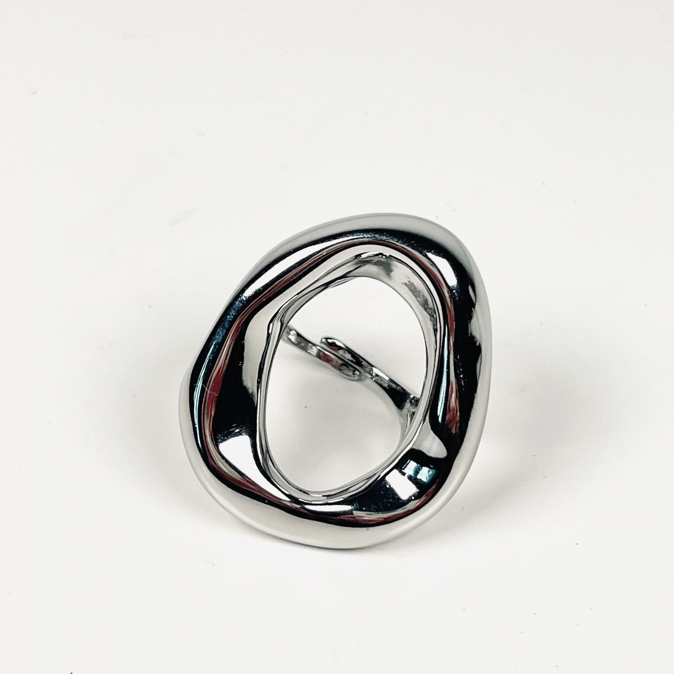 Grosse bague argent cercle ajouré en acier inoxydable