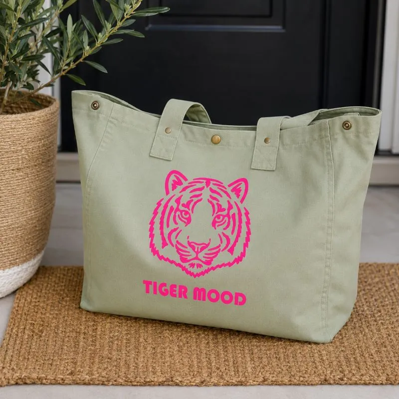 Sac fourre-tout vert sauge - "Tiger Mood" en rose fluo. Création La Strasseuse.