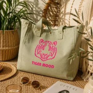 Sac fourre-tout vert sauge - "Tiger Mood" en rose fluo. Création La Strasseuse.